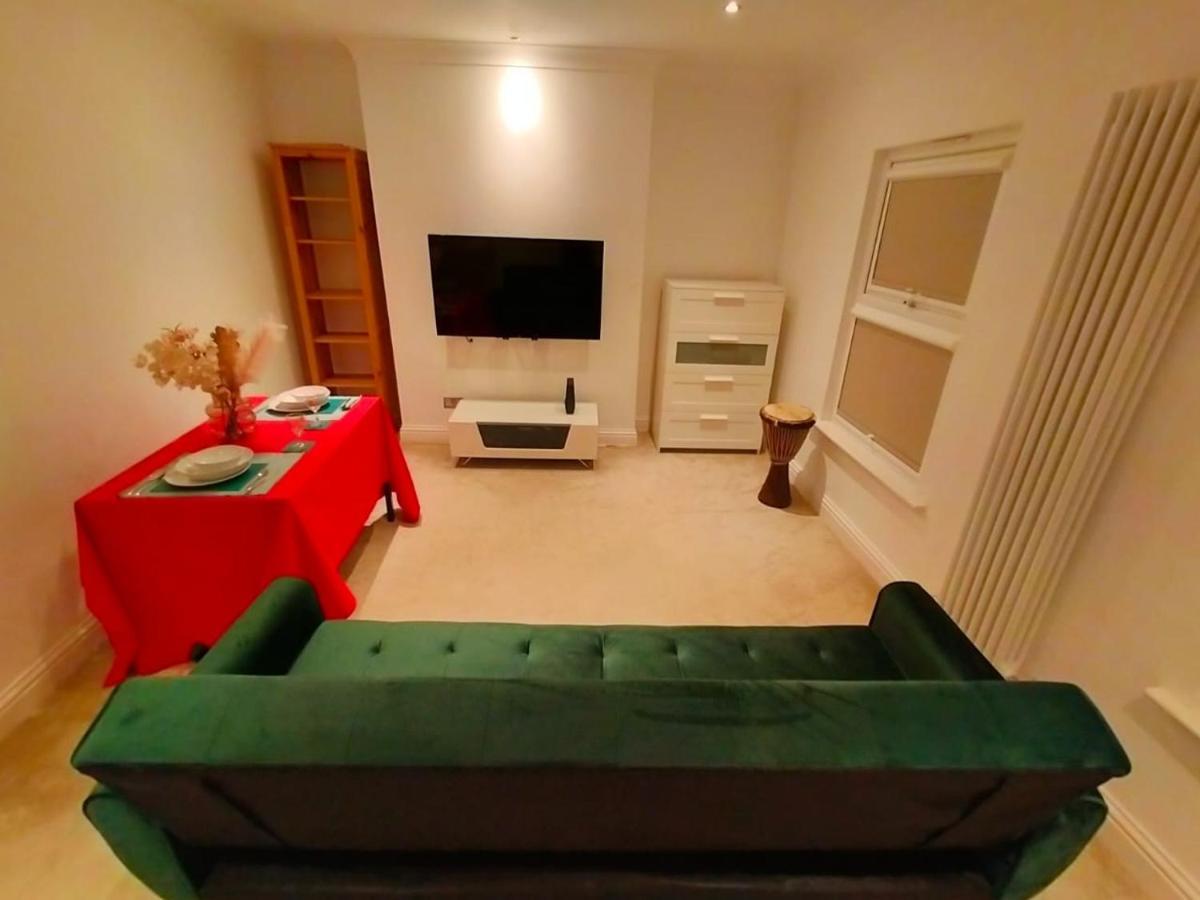 Fully-Equipped Flat In The City Of Londýn Exteriér fotografie